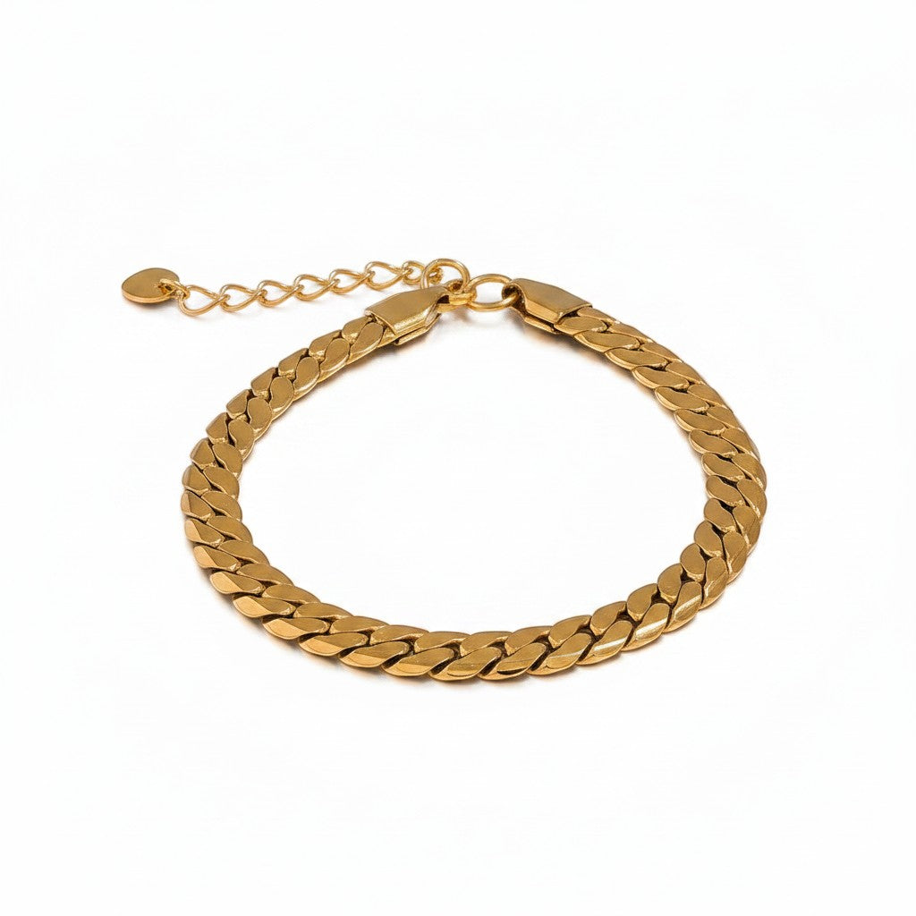 PRO RAY gold curb chain bracelet with structured links and adjustable clasp. 7mm width.