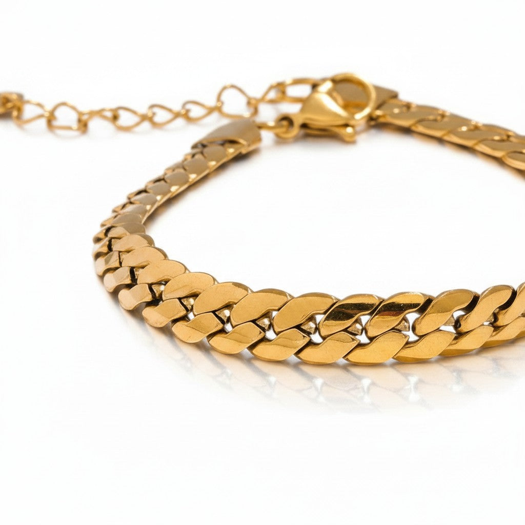 PRO RAY KAEVRA gold curb chain bracelet with structured links and adjustable clasp. 7mm width.